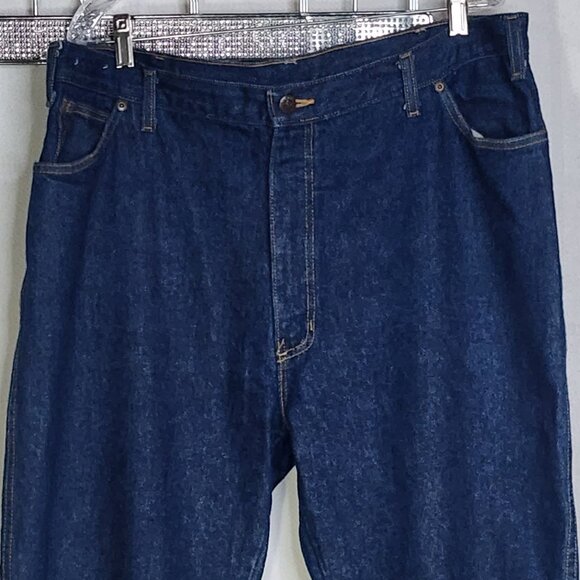 American Weekend Brand Medium Wash Straight Leg Cotton Denim Jeans Size 40x30 - Picture 2 of 16